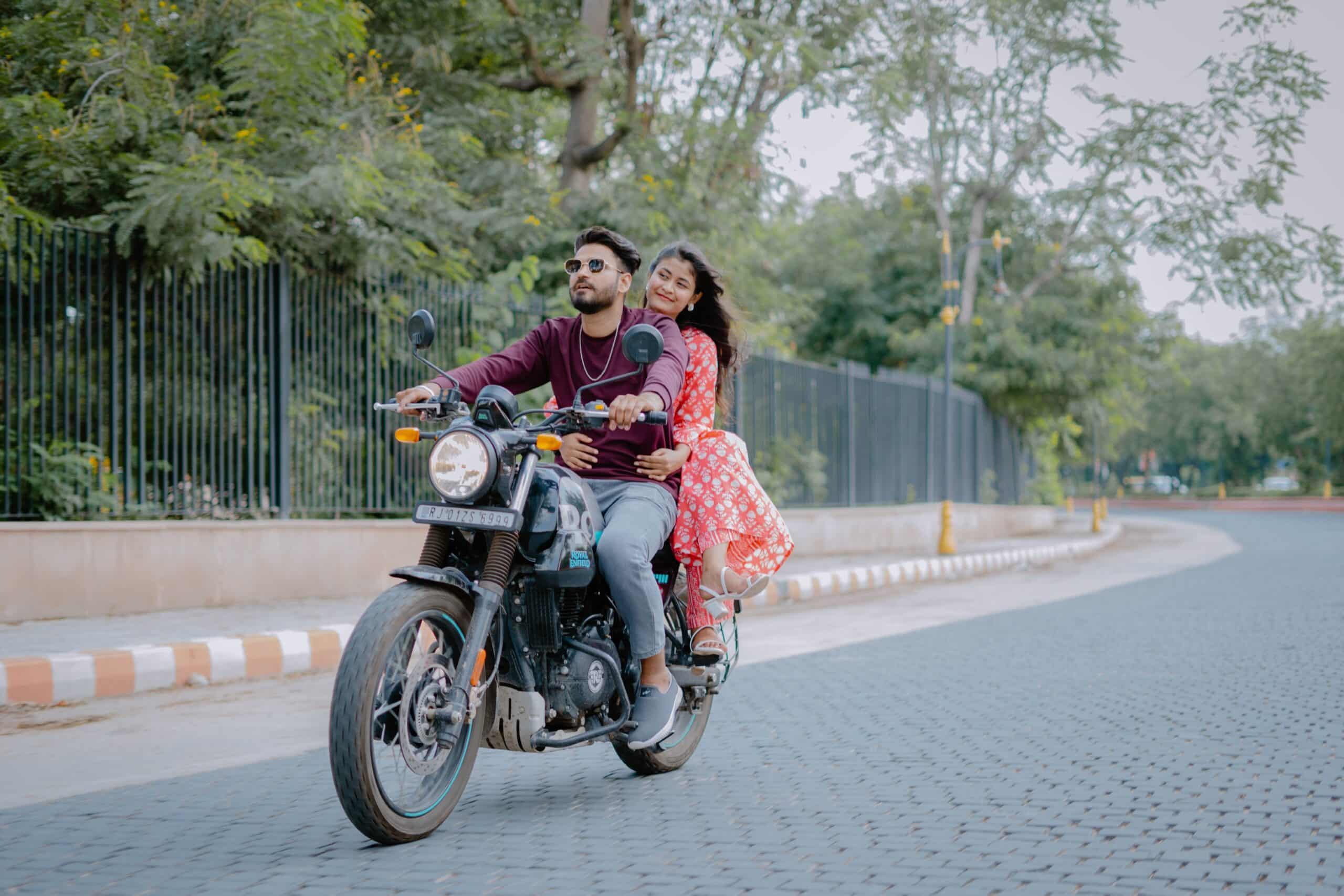 Colourful Patrika Gate pre-wedding shoot Jaipur